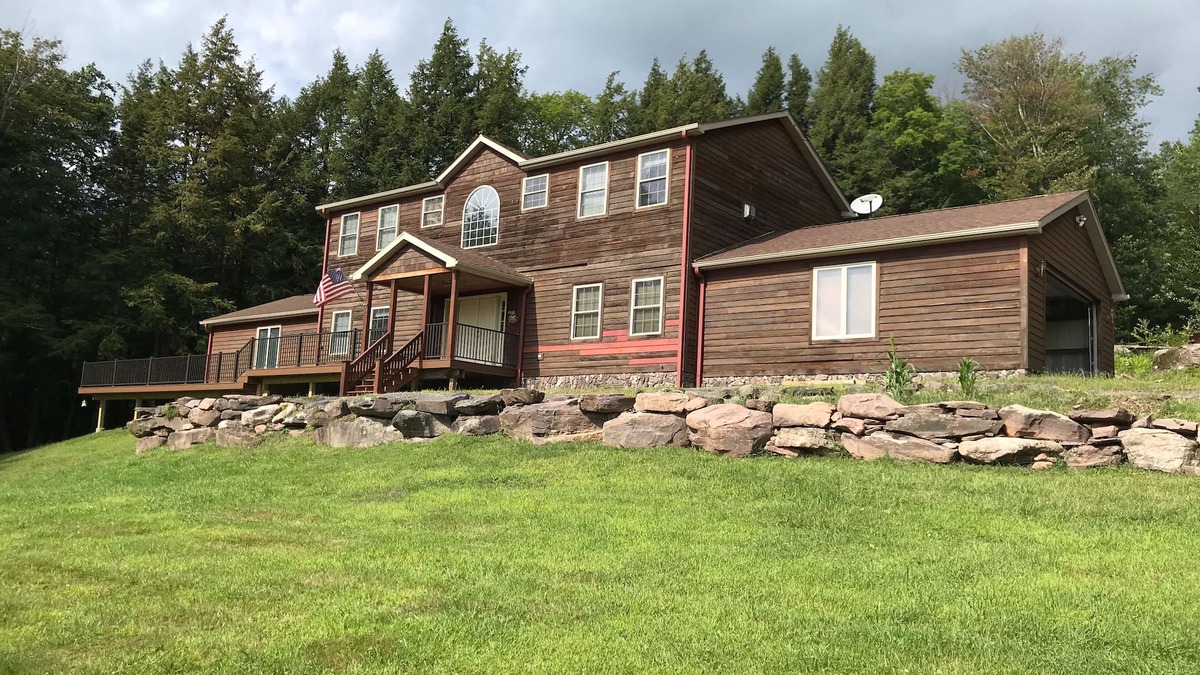 Jewett House | 2023 renovated 5 bedroom house hunter/windham 9 foot ceilings -cable/WIFI
