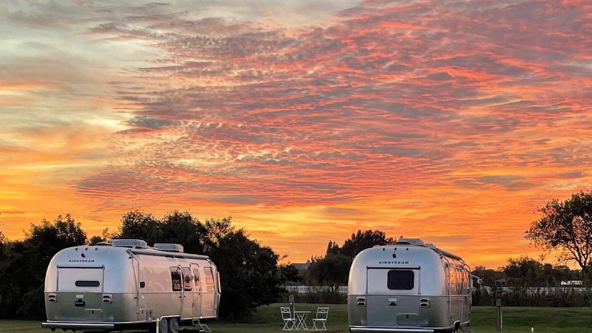 Bath Springs House | 2024 Airstream Flying Cloud 30FB - Fishermans Hideaway Campsite Included