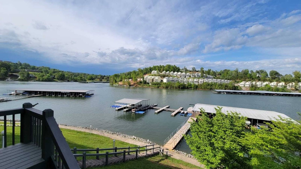 La Follette Condo | 2025 At the Lake!