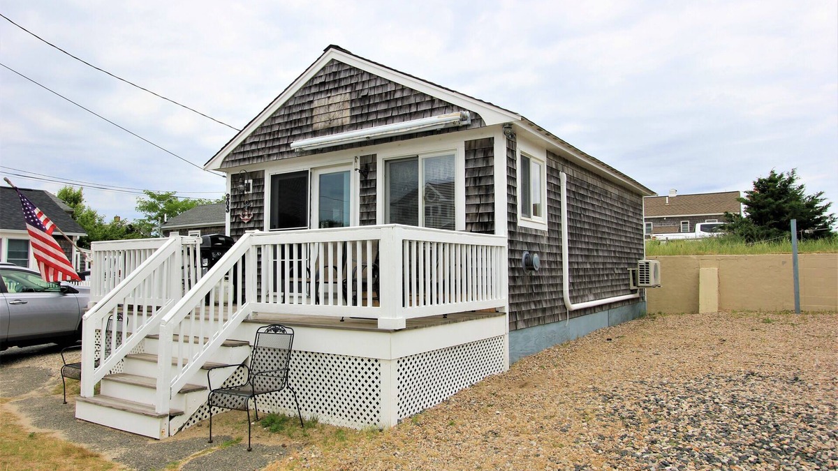 Sagamore Beach House | 203 Phillips Rd - New Listing!