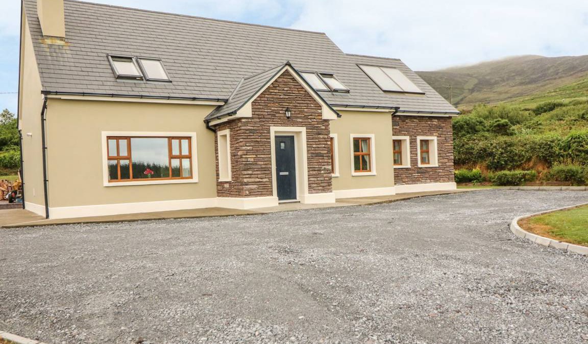 Dingle House | 204 m² House ∙ 5 bedrooms ∙ 11 guests