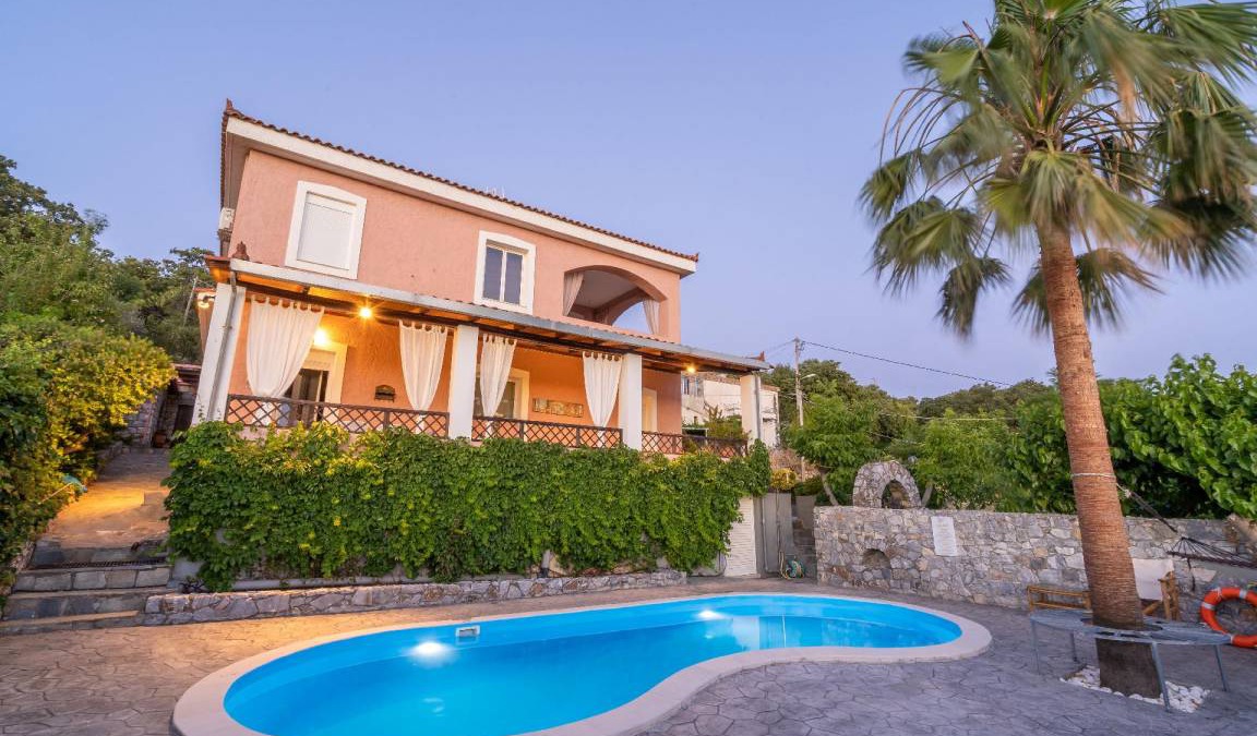 Armenoi House | 205 m² House ∙ 4 bedrooms ∙ 10 guests