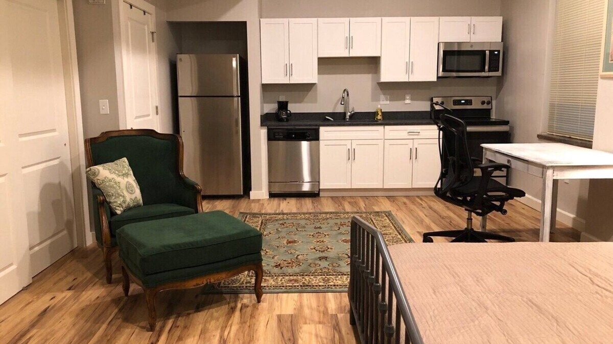 Charleston Apartment | 208 New Downtown Living Studio