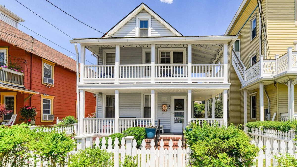 Ocean Grove House | 21 Embury - Charming 2-bedroom house near Beach in Ocean Grove