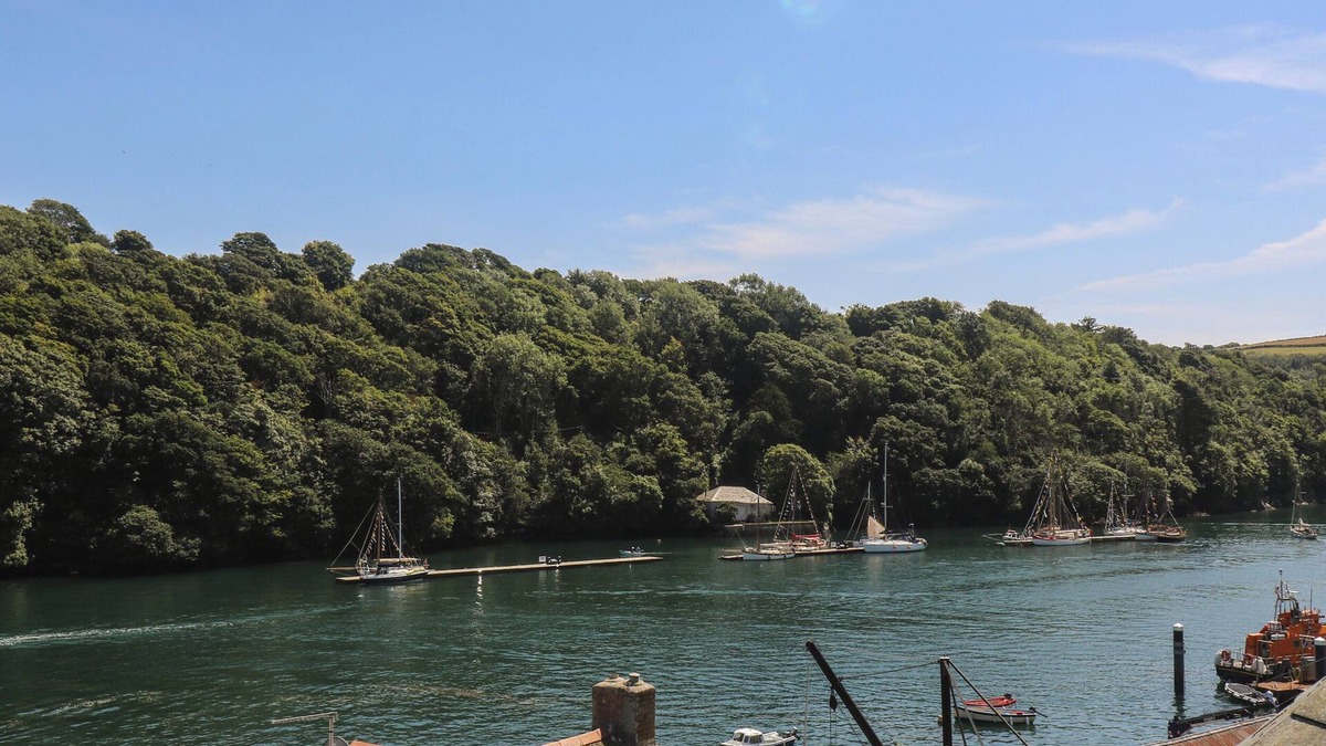 Fowey House | 21 PASSAGE STREET (FORMERLY PANACEA), family friendly in Fowey