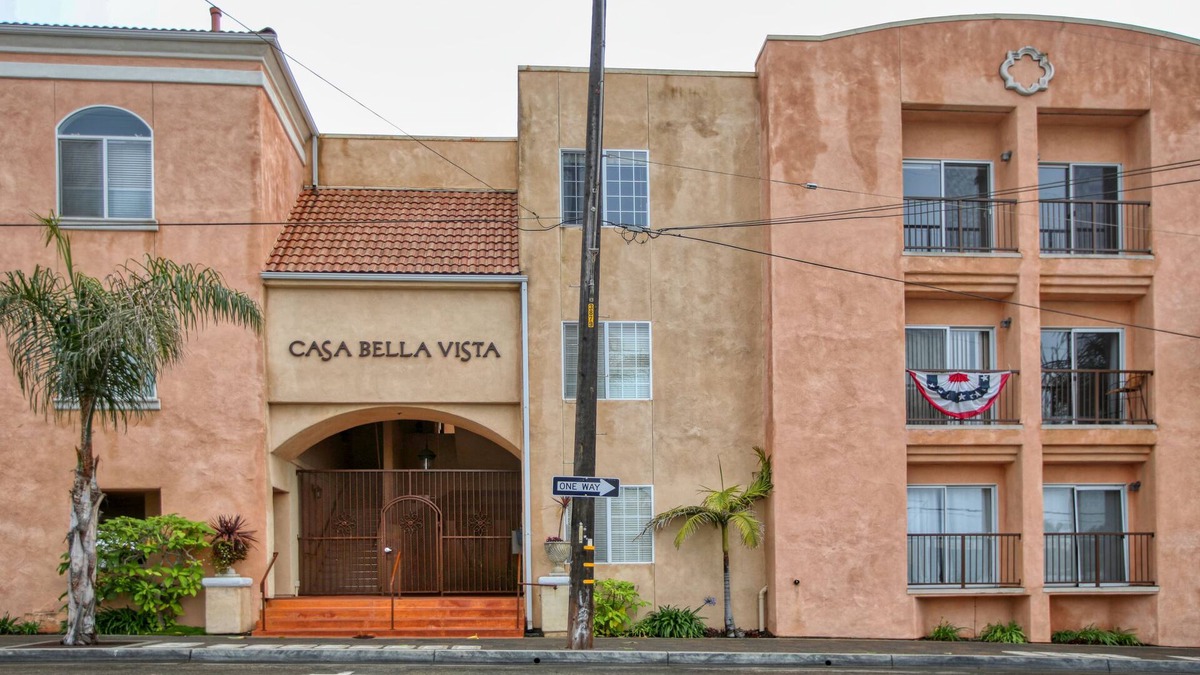 Downtown Condo | 210 Casa Bella: 2 BR, 2 BA Condominium in Pismo Beach, Sleeps 6
