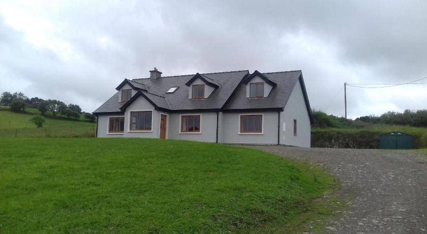 Drimoleague House | 210 m² House ∙ 6 bedrooms ∙ 12 guests