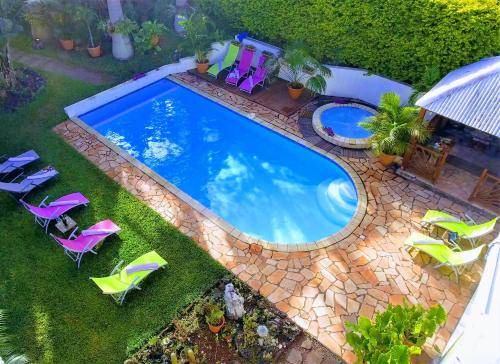 Entre-Deux House | 210 m² House ∙ 7 bedrooms ∙ 14 guests