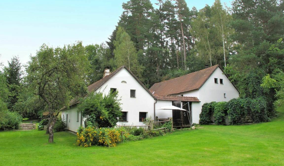 Benesov nad Cernou Villa | 210 m² Villa ∙ 5 bedrooms ∙ 15 guests