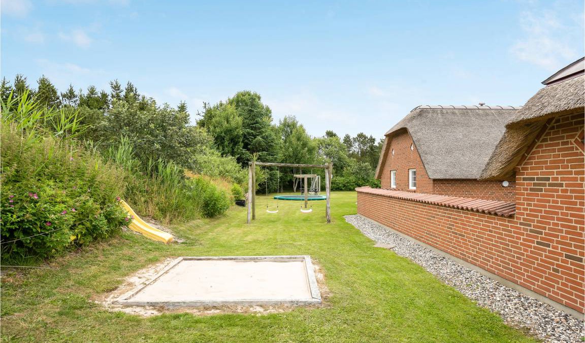 Øby House | 212 m² House ∙ 6 bedrooms ∙ 16 guests
