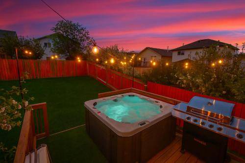 Southeast Edmonton Villa | 214 m² Villa ∙ 4 bedrooms ∙ 10 guests