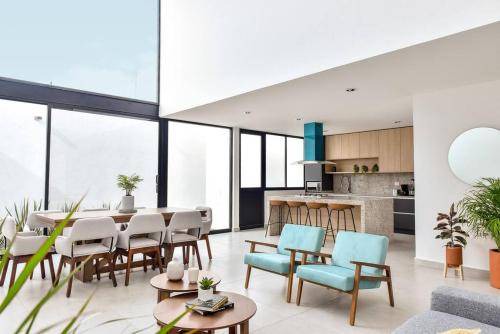 Aguascalientes House | 219 m² House ∙ 4 bedrooms ∙ 10 guests