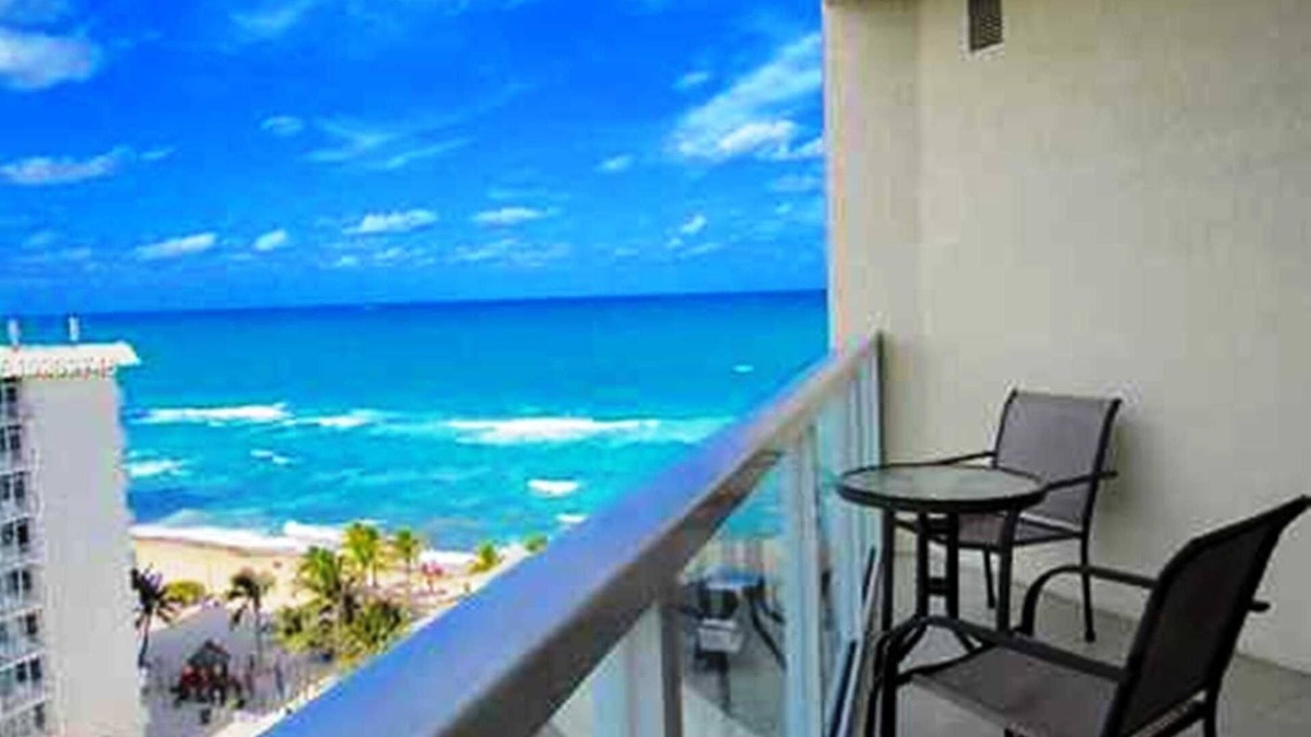 Sunny Isles Beach Condo | 22% DISCOUNT! Ocean Beach Condo La Perla Sunny Isles Beach Miami Fl. STR-00067.