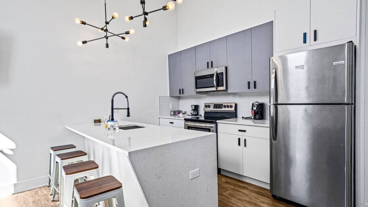 Delair Apartment | 22 Luxury Loft-FREE Parking