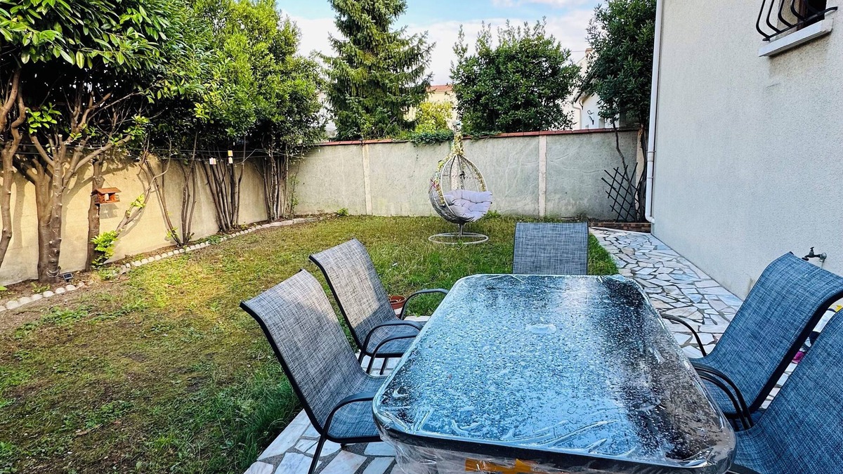Bezons House | 22 Rue du Foyer