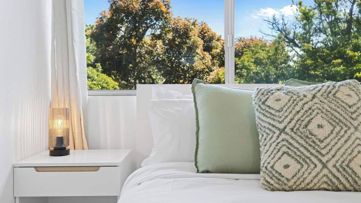 Subiaco Apartment | 22 Superb Subiaco Apt for Couples parkng