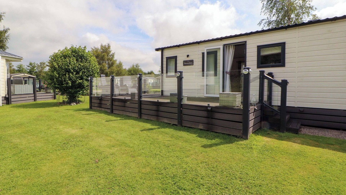 Warton Cottage | 22 YEALAND, pet friendly, with a garden in Carnforth