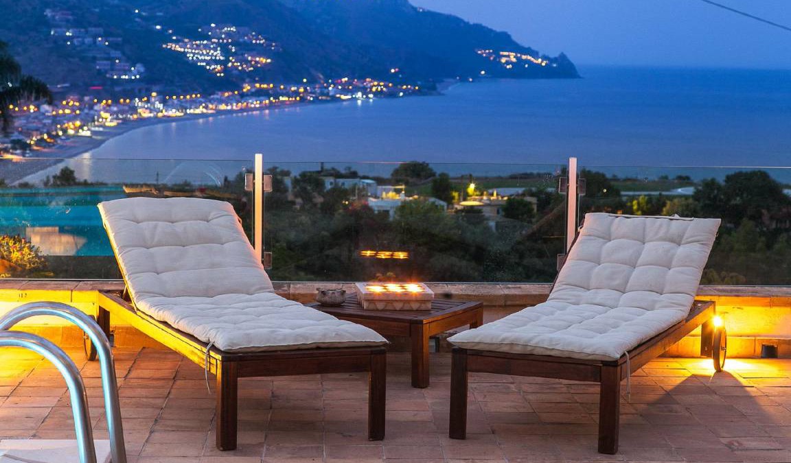 Taormina House | 220 m² House ∙ 3 bedrooms ∙ 8 guests