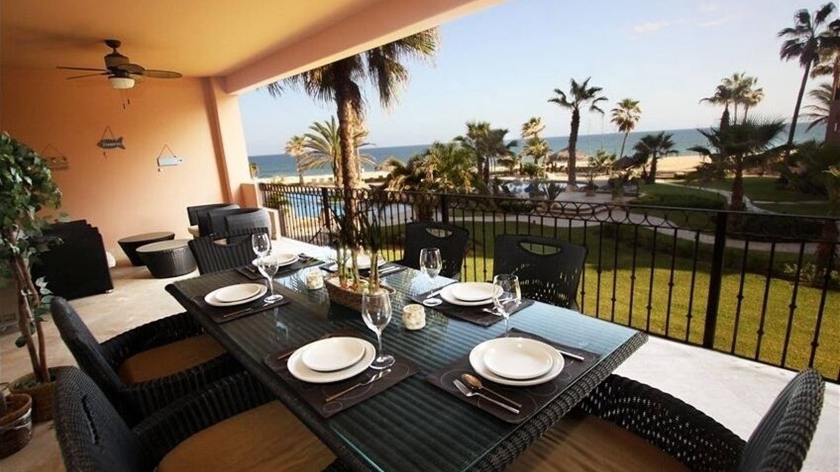 San Jose del Cabo Condo | 2200sqft of Beachfront Luxury at reasonable prices!