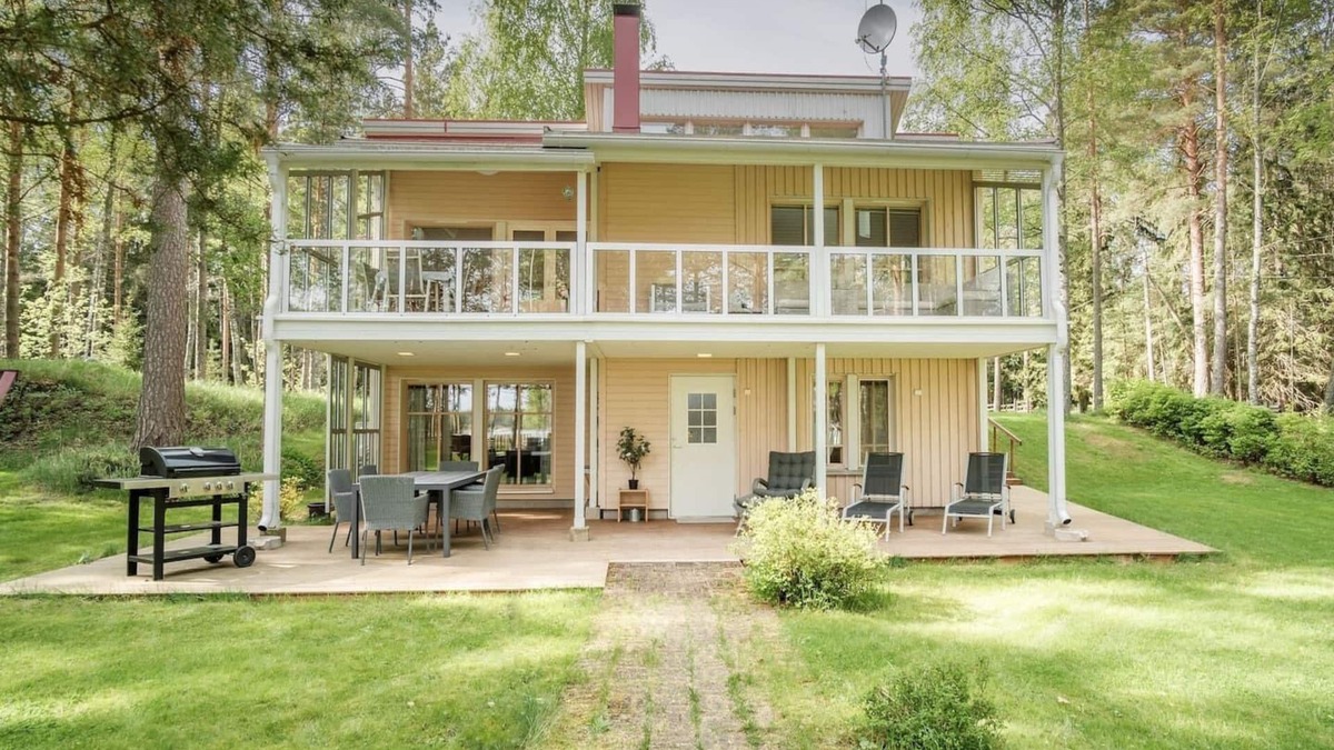 Kirkkonummi Cabin | 225m2 Luxurious Villa - Large garden - Sandy beach