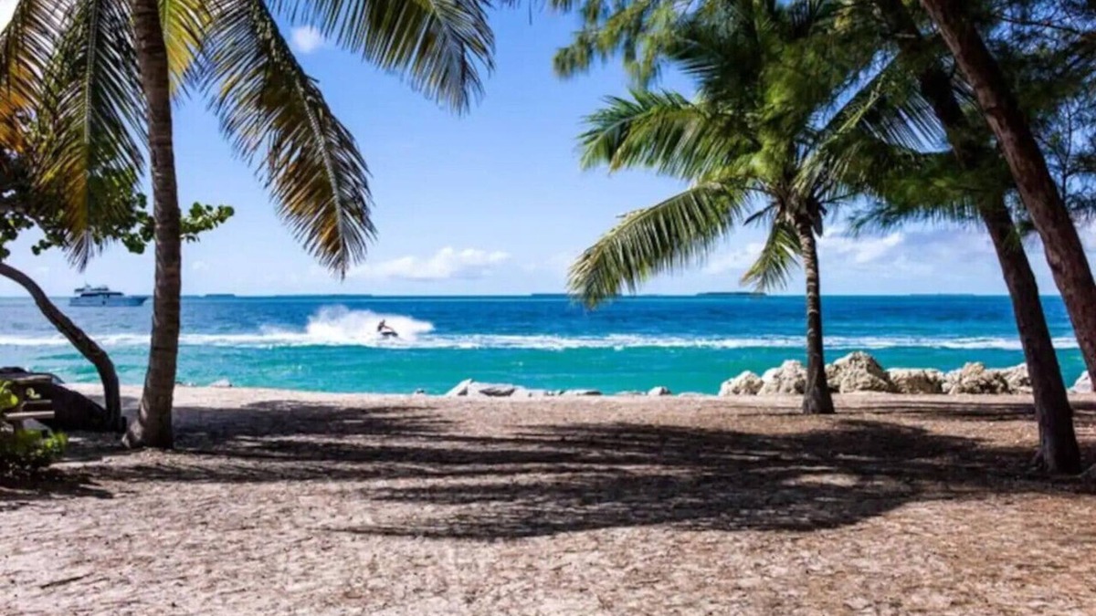 Pajaros House | 226) Perfect for a girls trip!