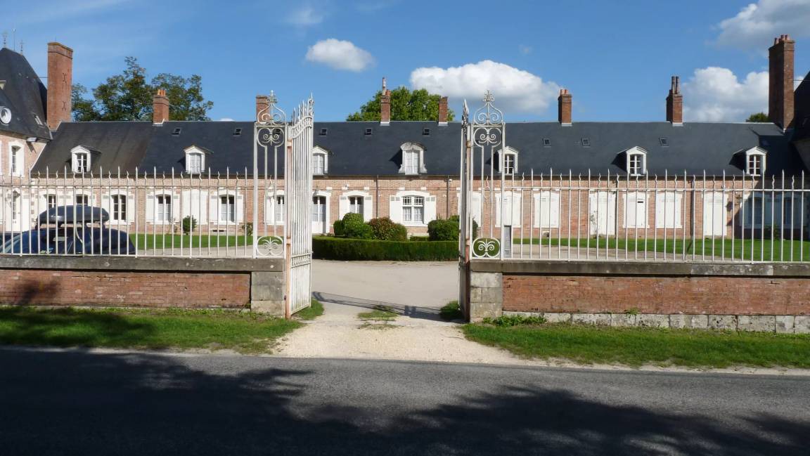 Brinon-sur-Sauldre House | 230 m² House ∙ 4 bedrooms ∙ 10 guests