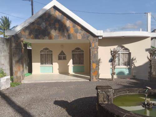 Roches Noires House | 232 m² House ∙ 3 bedrooms ∙ 6 guests