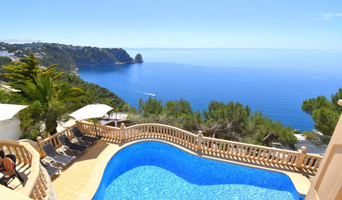 Cap de la Nau Ski Chalet | 234 m² Chalet ∙ 3 bedrooms ∙ 6 guests
