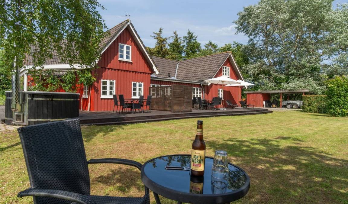 Pedersker House | 234 m² House ∙ 1 bedroom ∙ 12 guests