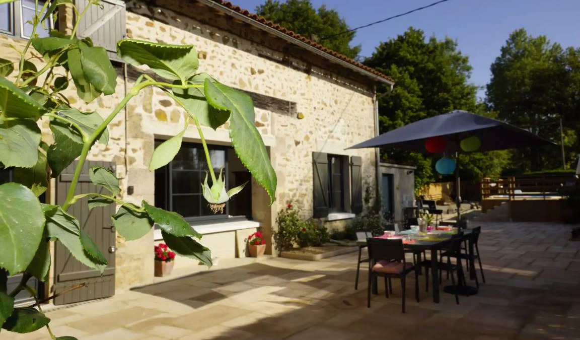 Berneuil House | 235 m² House ∙ 3 bedrooms ∙ 6 guests
