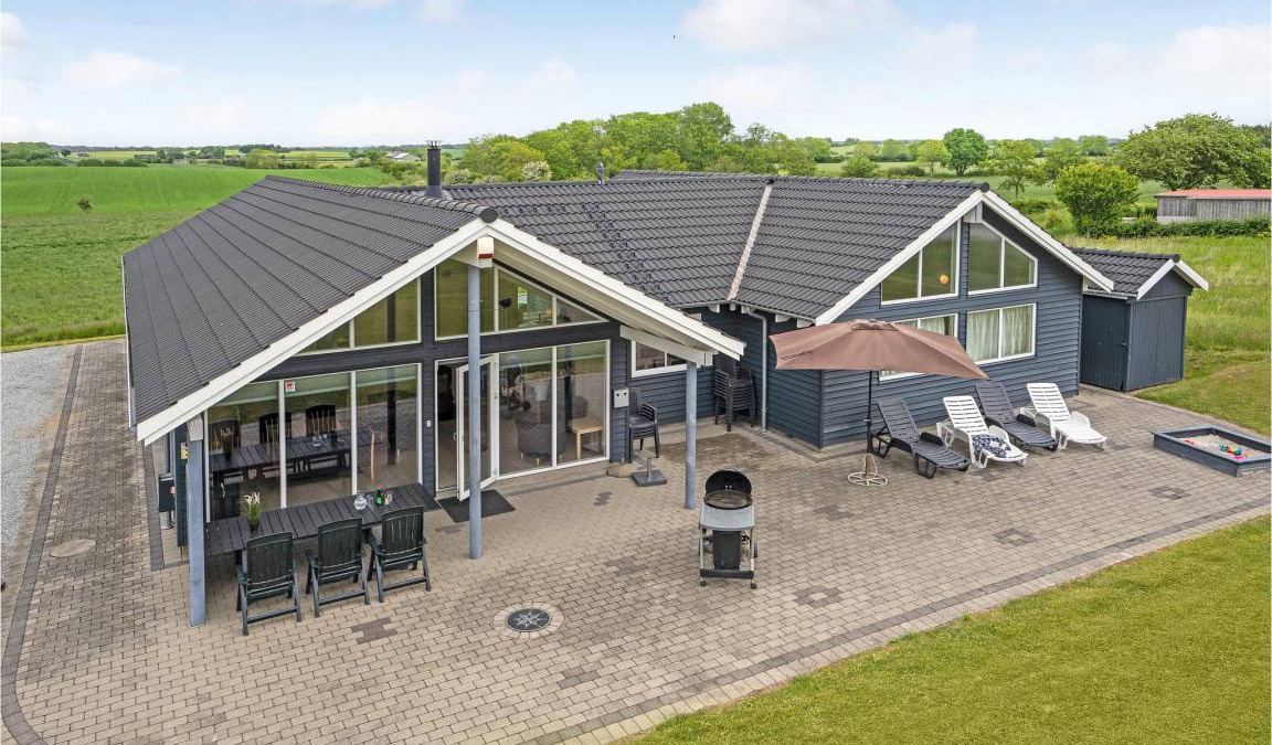 Høruphav House | 235 m² House ∙ 5 bedrooms ∙ 14 guests