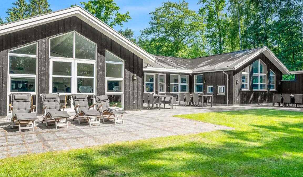 Strøby Ladeplads House | 239 m² House ∙ 1 bedroom ∙ 14 guests