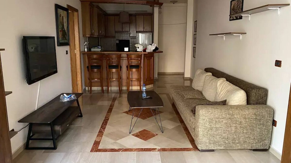 Beirut Apartment | 24/7 Elec, Spacious One Bedroom Cosy Apartment in Hamra-Beirut