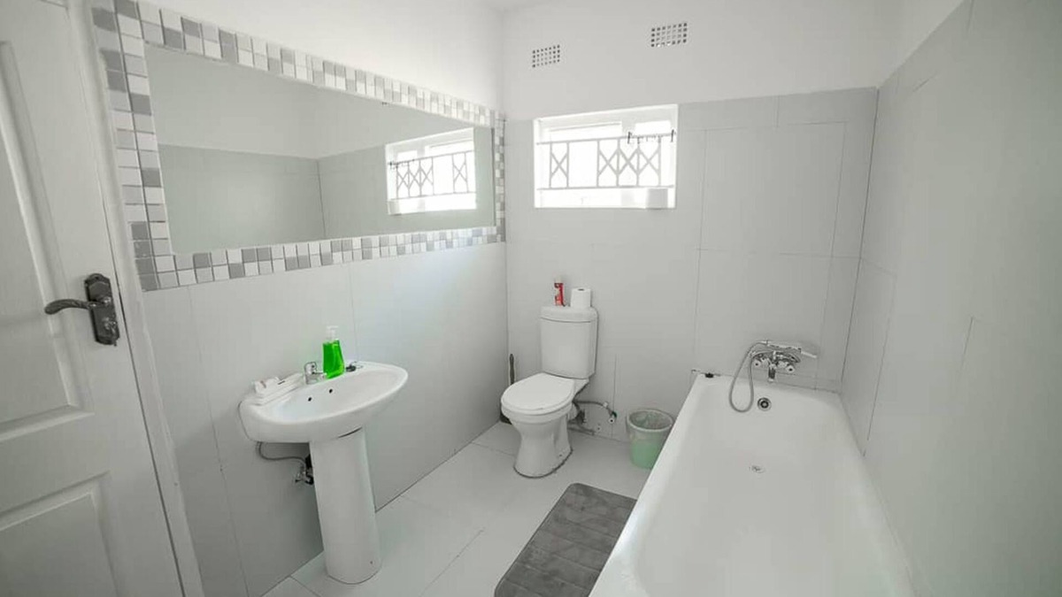 Lusaka Apartment | 24/7 Solar Power| Wi-Fi| 5 mins to East Park Mall