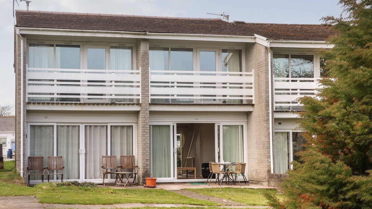 Saint Columb Major Cottage | 24 ATLANTIC REACH, family friendly, with a garden in St Columb Road