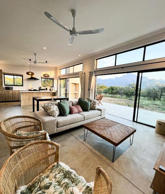Hoedspruit Ski Chalet | 24 Degrees South Country Estate