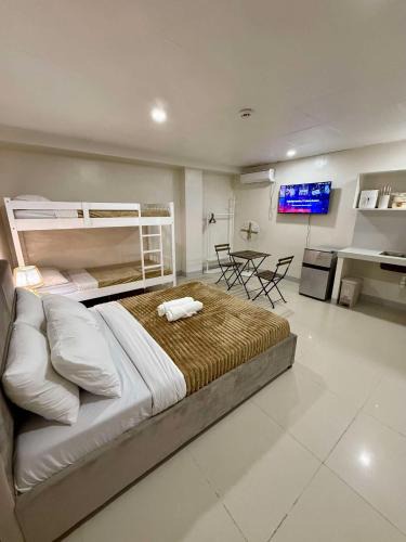Catbalogan City House | 24-Seven Guesthouse - Room 204