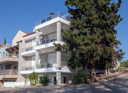 Nafplion City Centre Villa | 240 m² Villa ∙ 5 bedrooms ∙ 10 guests