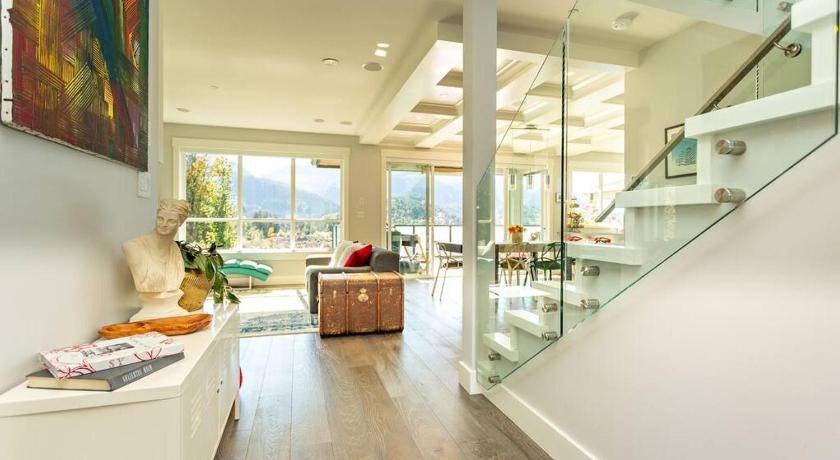 Squamish House | 242 m² House ∙ 3 bedrooms ∙ 6 guests