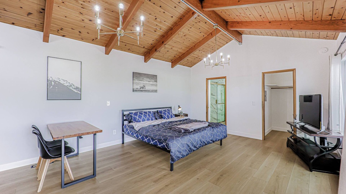 Sugarloaf Apartment | 246C - Large Studio w/Kitchenette, Laundry & Deck