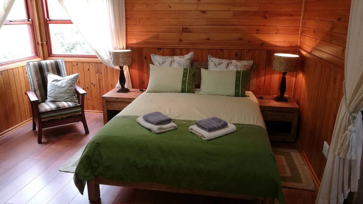 Sedgefield Bed & Breakfast | 25 m² small inexpensive room with breakfast or whole holiday home