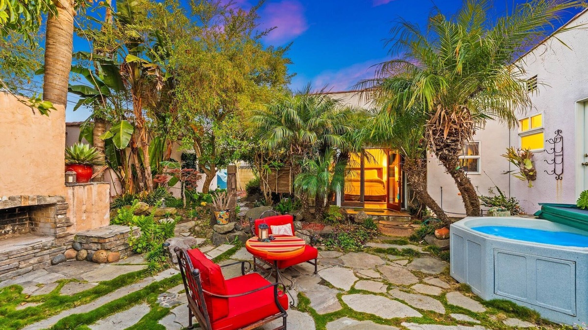 Ventura House | 25%Off Sept 4-7! Comfy Beds Amazing Backyard W/Spa