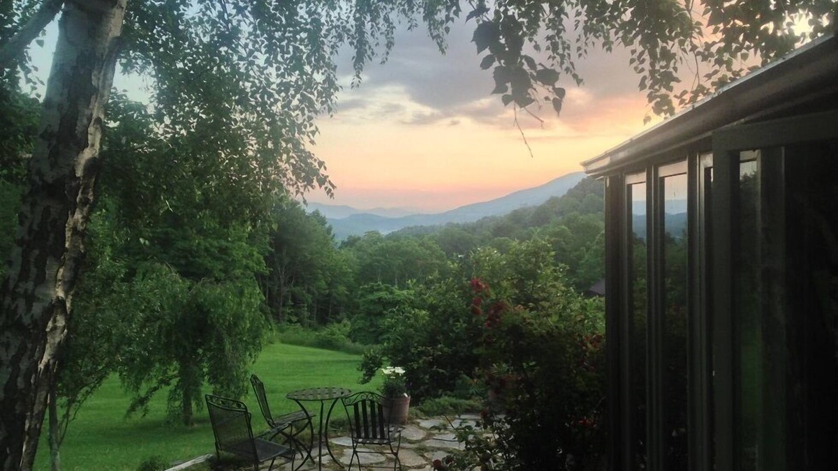 Newport House | 250+ Acre Family Retreat - Blacksburg, Appalachian Trail, Blue Ridge Mountains