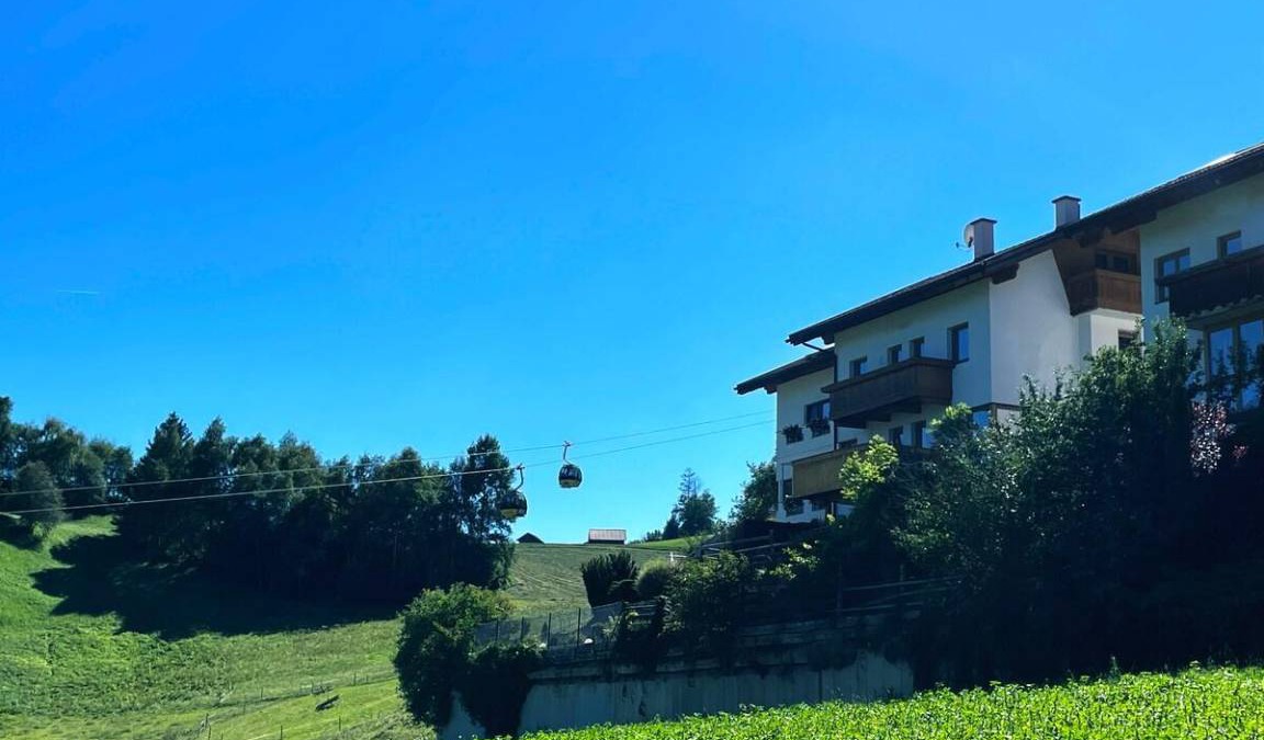Ladis Apartment | 250 m² Apartment ∙ 5 bedrooms ∙ 10 guests