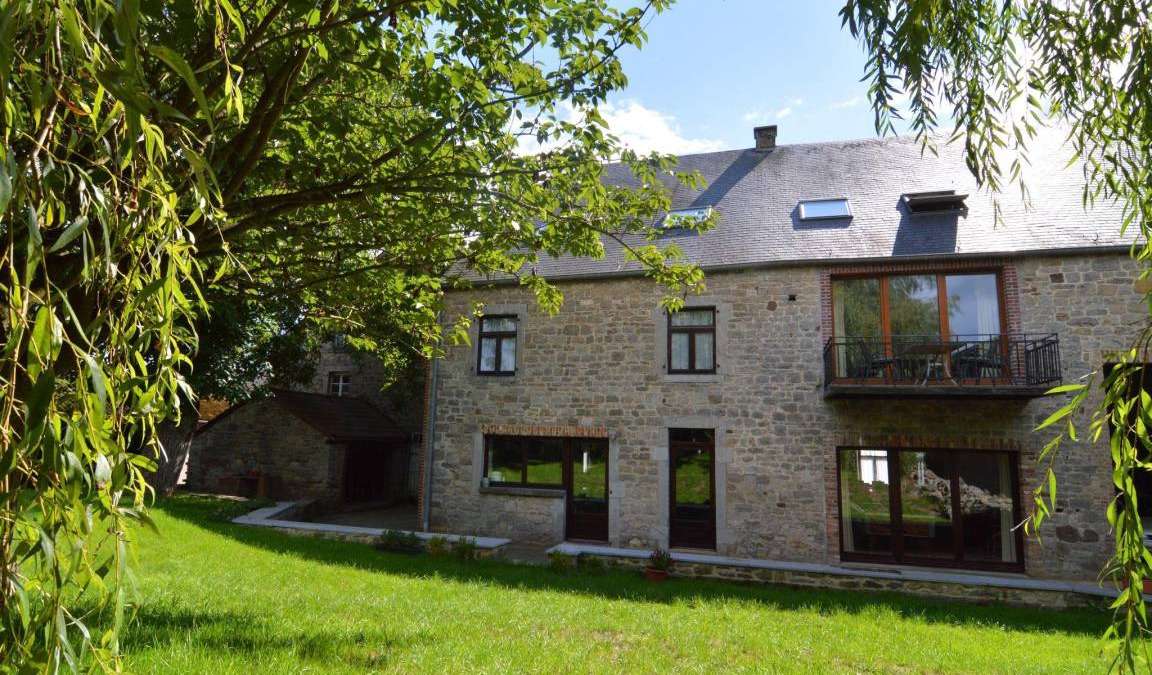 Beauraing House | 250 m² House ∙ 8 bedrooms ∙ 16 guests