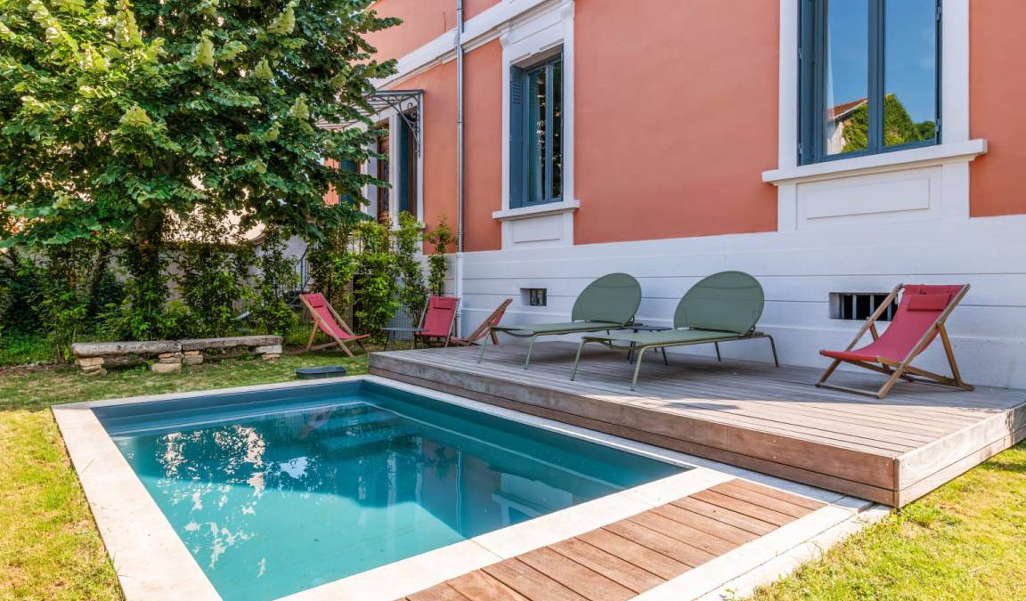 Champagne-au-Mont-d'Or Villa | 250 m² Villa ∙ 6 bedrooms ∙ 12 guests