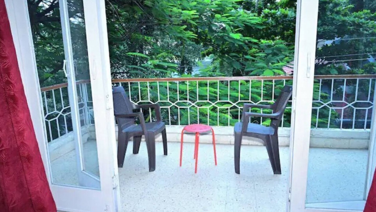 Pune Apartment | 2500 Square Feet Apartment Fully Furnished in Downtown Pune