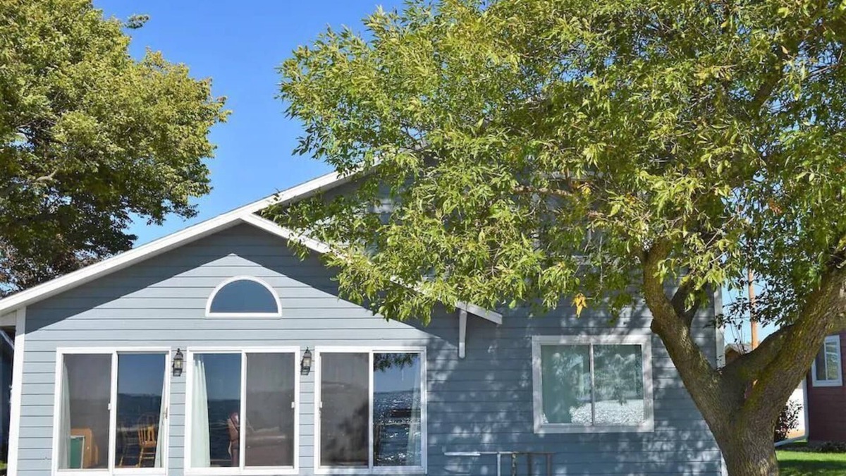 Spirit Lake Villa | 25081 McClellands - Three Bedroom Villa, Sleeps 10