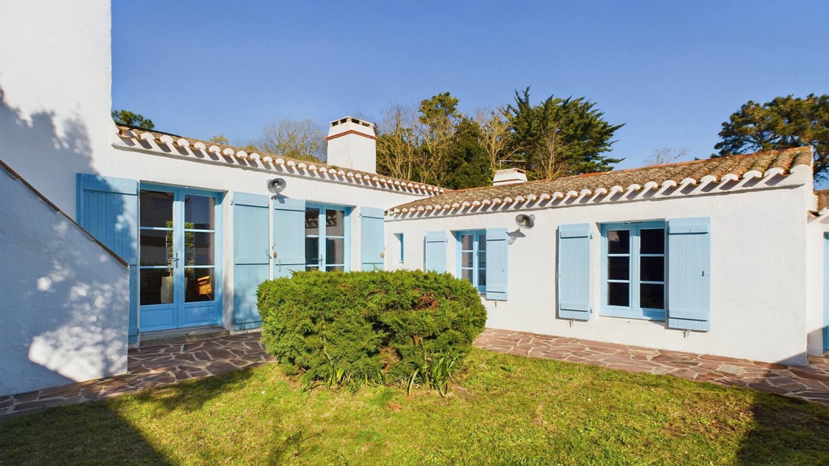 Noirmoutier-en-l'Ile Ski Chalet | 250m from Linière beach, residence for 8