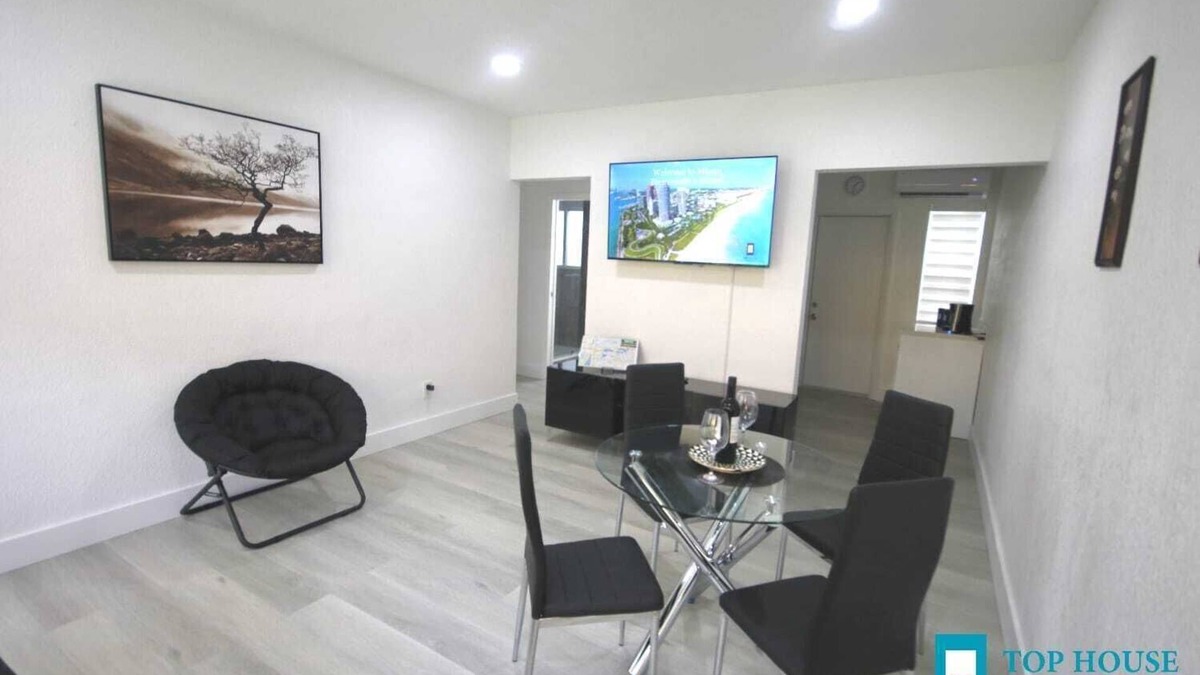 Flagami Apartment | 251 Airport/Top House Apartment 2